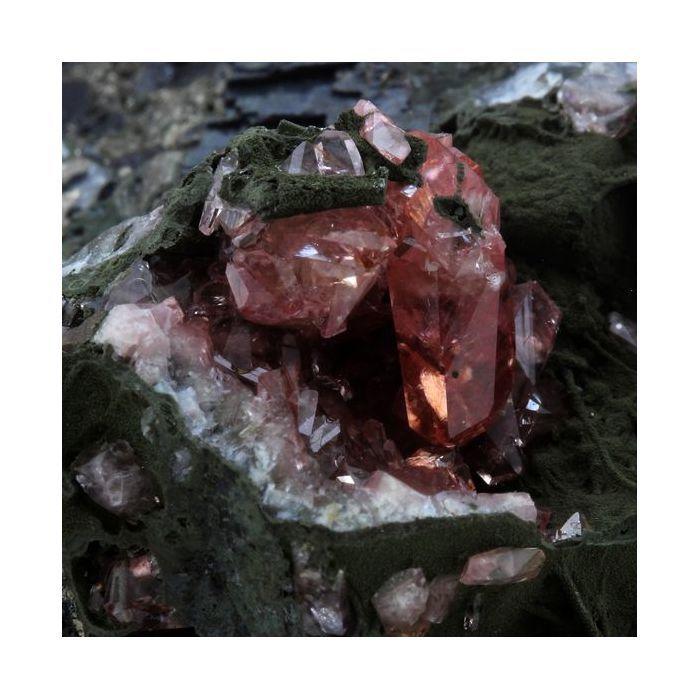 Pierres et Minéraux. Rhodochrosite. 1155.0 ct. Uchucchacua Mine, Perou.