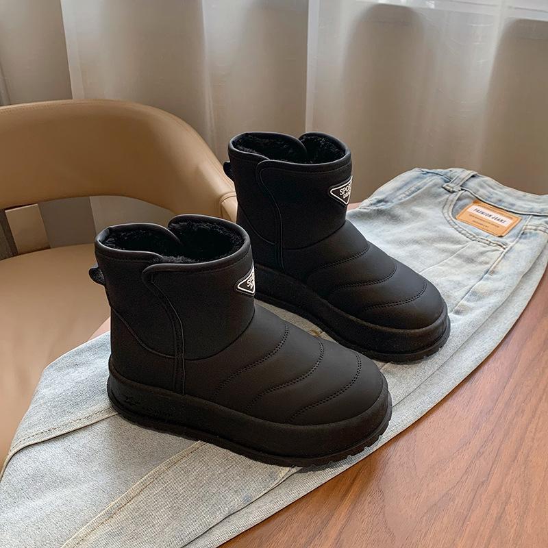 Женские зимние бархатные высокие зимние ботинки 2024 года — теплая, стильная повседневная обувь в корейском стиле (Модель КТ2822)