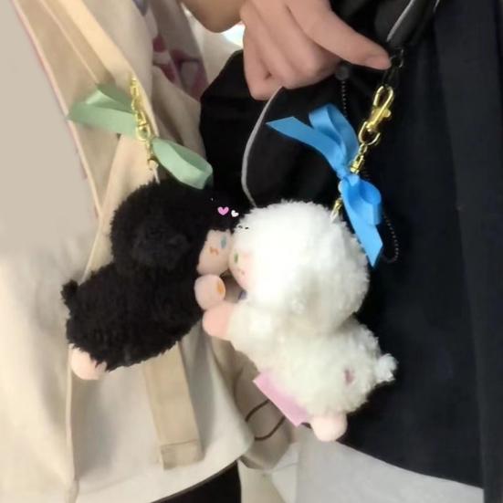 Плюшевая игрушка-овца в рот с магнитом. Мягкие милые плюшевые плюшевые украшения с изображением целующегося ягненка. Белая/черная кукла-овца. Брелок для ключей. Сумка. Подвесной орнамент. Подарок для пары.