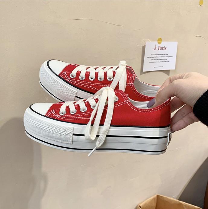Женские кроссовки Lightning 2024 Spring Low-Top на толстой подошве из парусины — тренд в корейском стиле, визуально увеличивающий рост