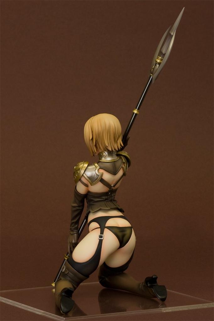 КРАСНЫЙ КАМЕНЬ Лансер масштаб ПВХ окрашенный готовый (1/7 продукта)