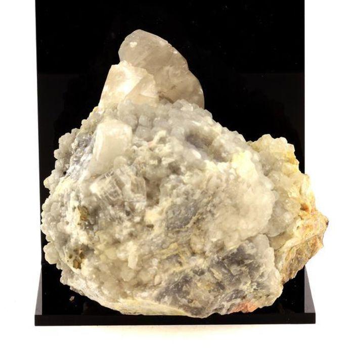 Pierres et Minéraux. Calcite + Baryte. 3621.0 ct. Cornas, Saint-Péray, Ardèche, France.