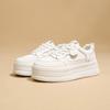 Маффины на толстой подошве маленькие белые туфли женские 2025 новые маленькие туфли для увеличения роста и похудения с круглым носком на шнуровке повседневные спортивные кеды