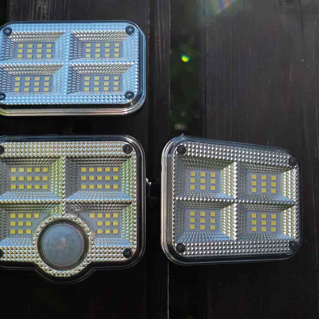 Flexi Quad Solar Floodlight