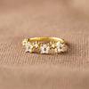 Huitan Сияющее Изящное Цветочное Кольцо на Палец Женское Золотого Цвета Яркий Цирконий Украшение для Помолвки Изящных Женщин Обручальное Кольцо Подарок