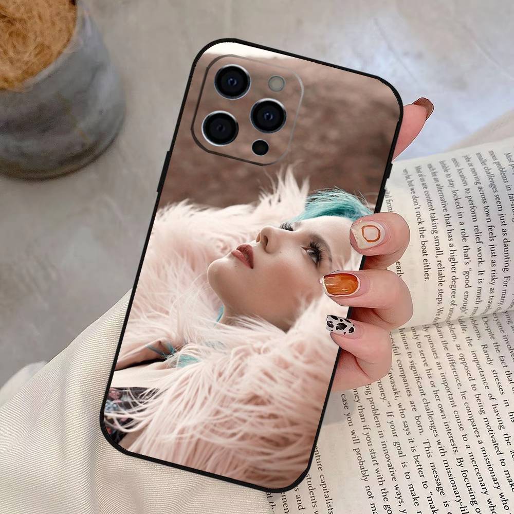 Чехол для телефона певицы Холзи Для iPhone 17, 16, 15, 14, 13, 12, 11 Plus, Pro Max, Другие Мягкий черный чехол