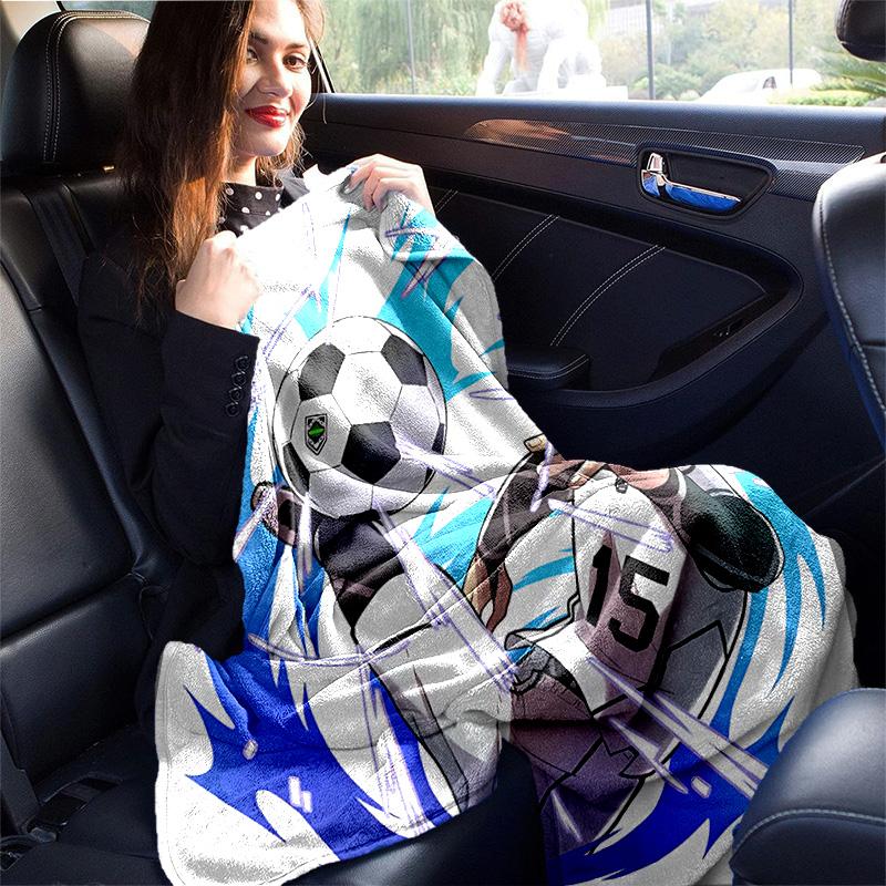 1pc Soccer Player Action Flannel Blanket Soft Warm Throw Blanket for Bedroom Living Room Bed Travel Camping Picnic Gift. MT7150185