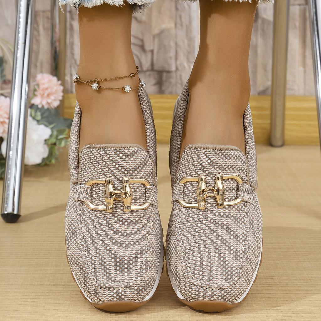 Стильные женские повседневные мокасины: Удобные туфли без застежек на плоской подошве с металлической цепочкой, круглым носком и отделкой из искусственной кожи, идеально подходящие для повседневной носки