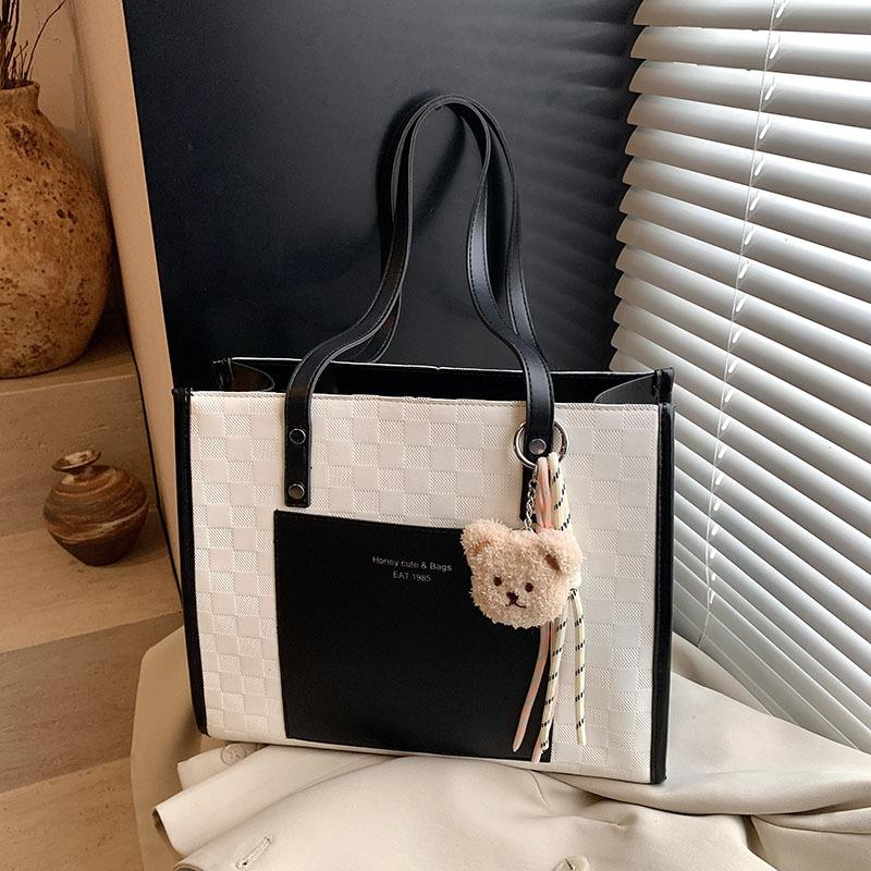 Сумка премиум-класса большой вместимости женская новая весенне-летняя сумка на плечо/подмышку повседневная дорожная сумка-тоут