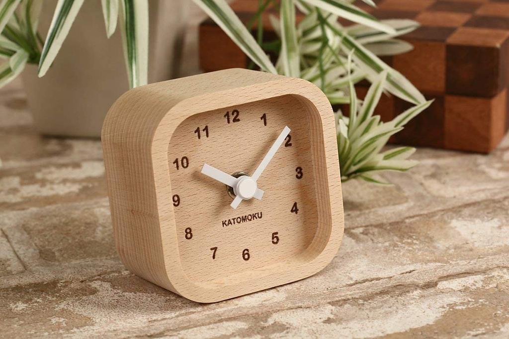 KATOMOKU Часы Muku mini clock квадратные белые настольные деревянные km-25WH 85×85×46 мм