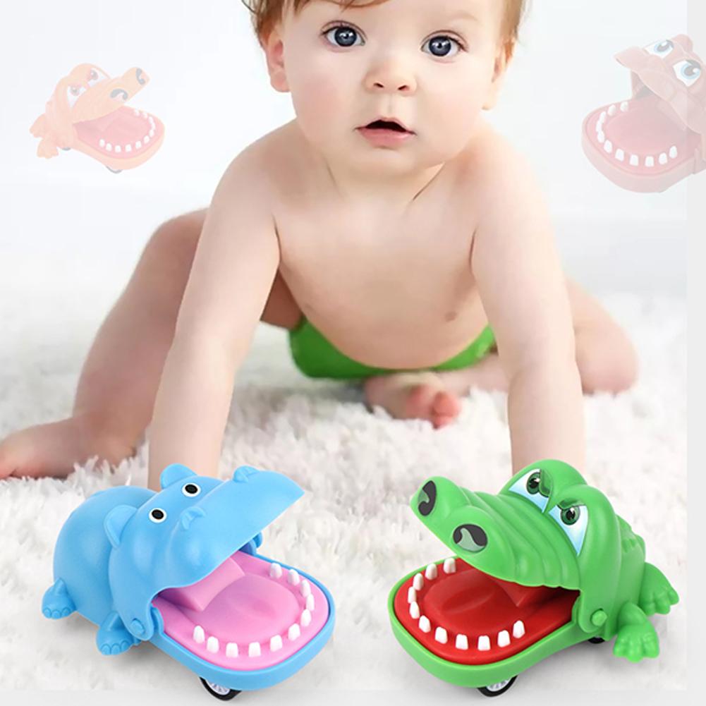 Pull Back Toy Cartoon Crocodile-shaped Bite Hand Toy Mini Pull Back Car Gift