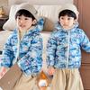 Модная теплая хлопковая одежда для мальчиков в корейском стиле зимняя детская куртка с утолщенным коротким хлопковым наполнителем детские осенние милые пальто с мультяшным принтом