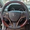 Для Honda UR-V Avancier 2017- Ручная прошивка, текстура древесины персика, нескользящая, кожаная накладка на руль автомобиля