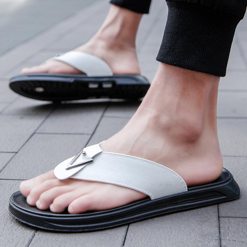 Модные мужские шлепанцы кожаные легкие тапочки летние повседневные пляжные сандалии мужские плоские нескользящие удобные классические черные шлепки