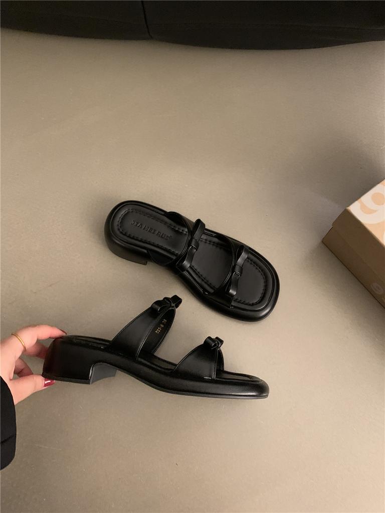 Fashion Square Heel Slippers Casual Rubber Flip Flops Shoes Woman 2025 Shale Female Beach Pantofle Block Luxury Soft Hawaiian Sabot New