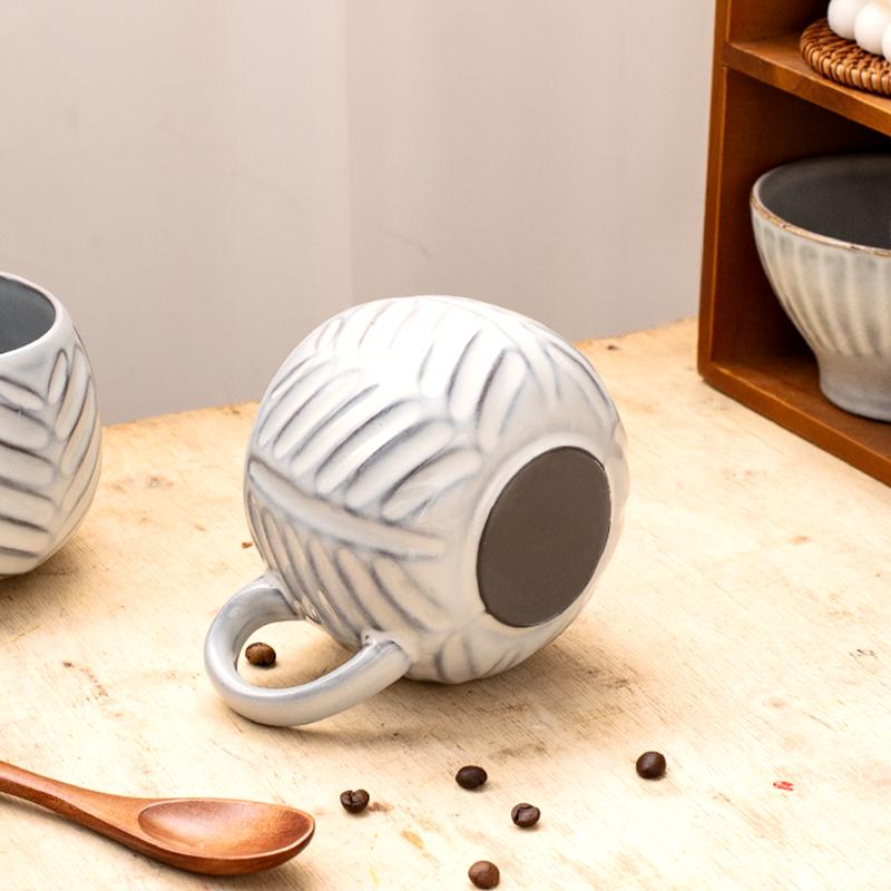 1 керамическая кружка, кофейная чашка, шоколадная молочная чашка, чайная чашка, рельефный дизайн реакции, большая емкость, лепка в виде шара