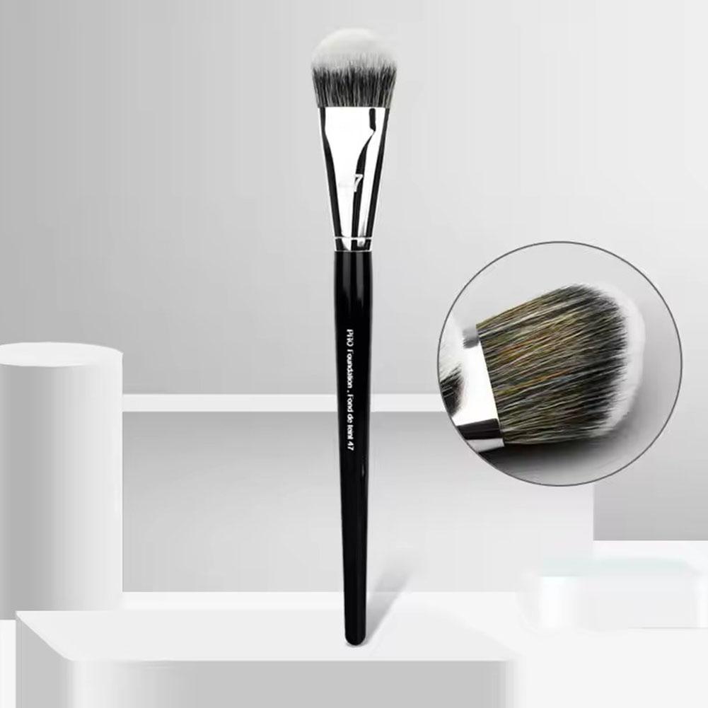 Professional Foundation Brush 47 Broom Head Adult Makeup Tools for Women Liquid Foundation Application Smooth Blending Prevents