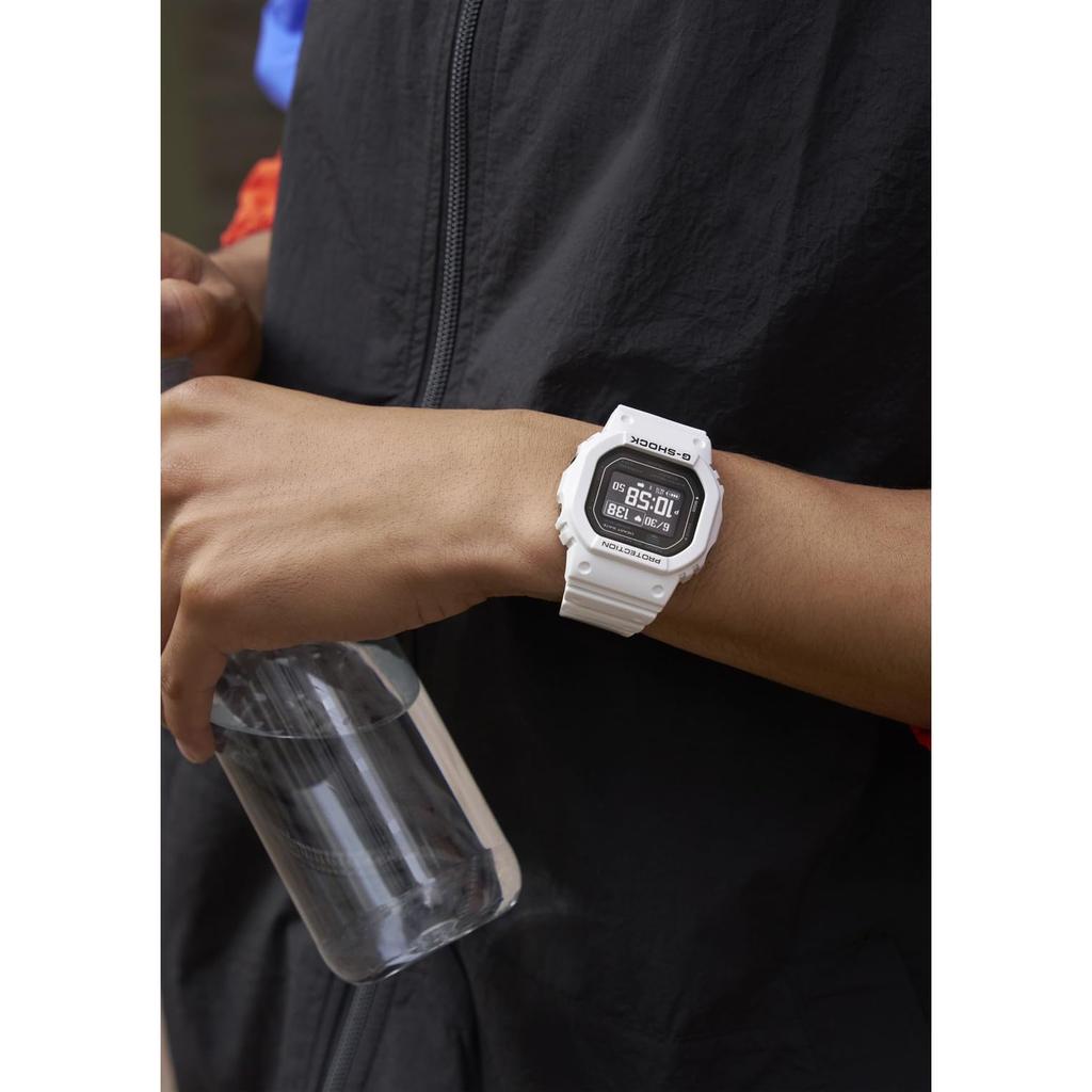 Casio Men's G-SHOCK Watch, G-SQUAD with Heart Rate Monitor, Bluetooth, DW-H5600-7JR, Authentic Japan Model, White