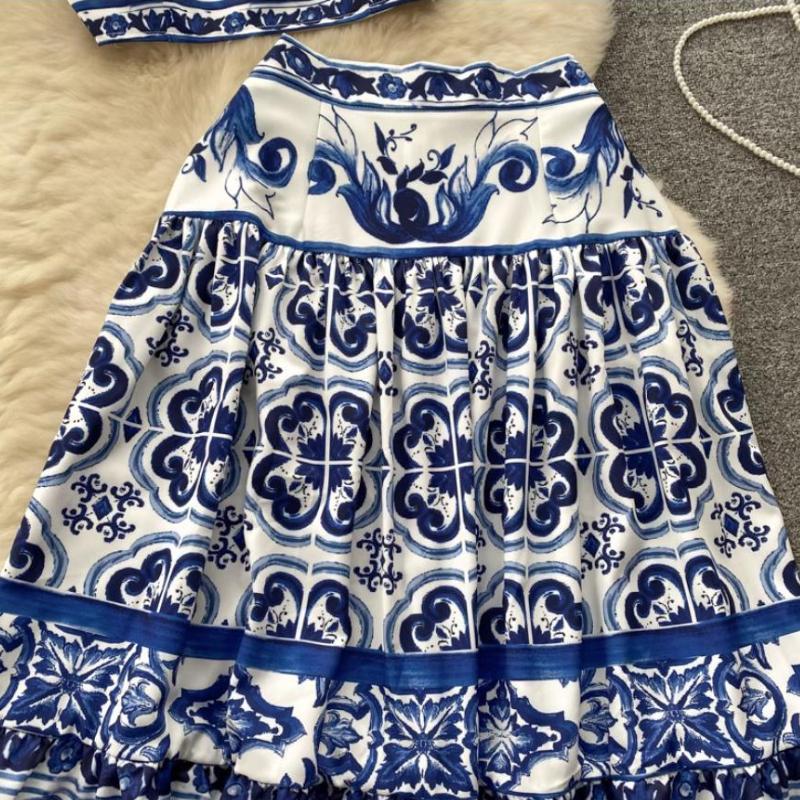 Элегантный комплект из двух предметов с фарфоровым узором, женский короткий укороченный топ с цветочным принтом, плиссированные макси-юбки, костюмы, женские лоскутные винтажные комплекты с ремешками, 2024