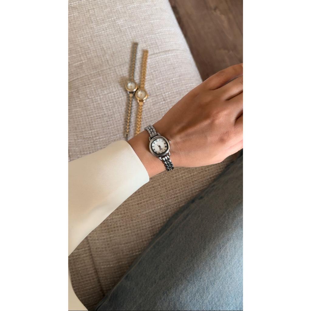 Cecilia Special Vintage Series Thin Strap Women's Wristwatch Silver Color