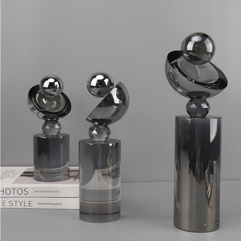 Декоративные ornaments из геометрических стеклянных шаров, Абстрактные полукруглые хрустальные колонны-скульптуры, Декоративные поделки для гостиной