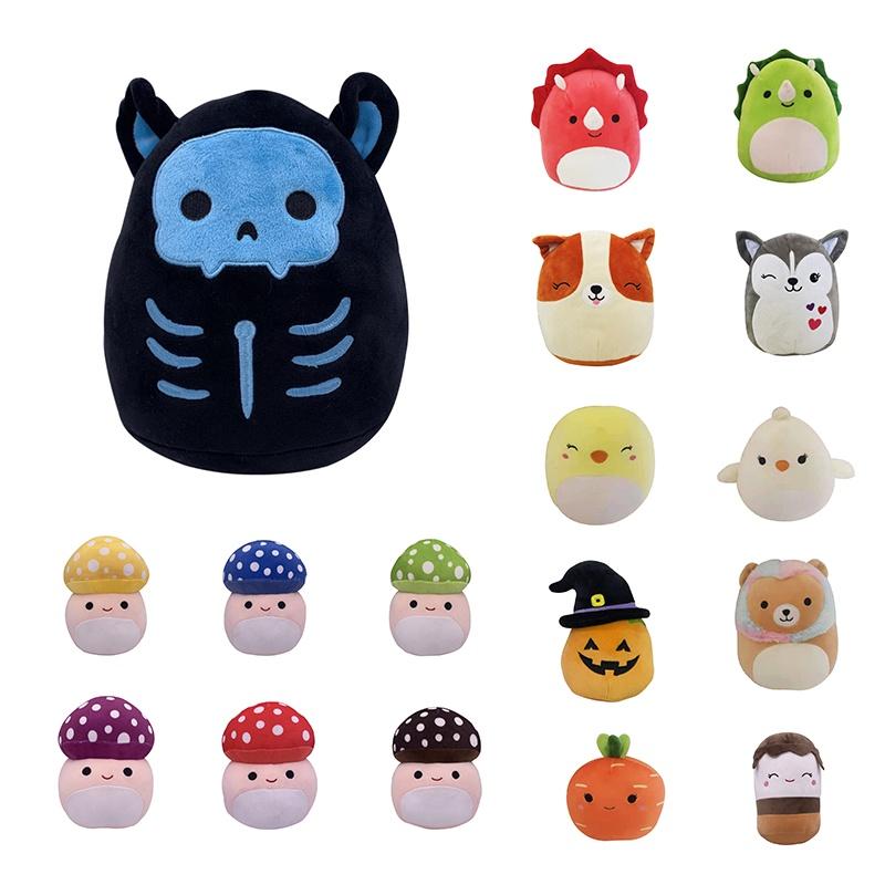 И милая плюшевая игрушка Squishmallow с изображением Stump The Skeleton Squad Bouncer**