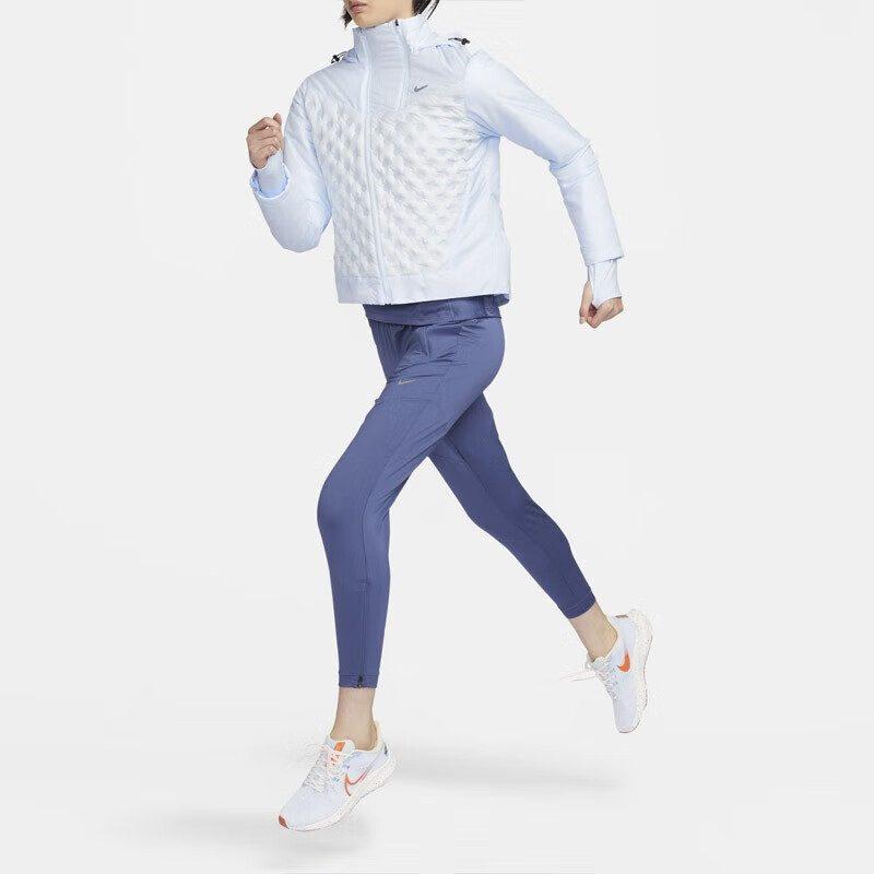 Nike Женские синие пуховики с капюшоном Умеренные Другое FB7604-423
