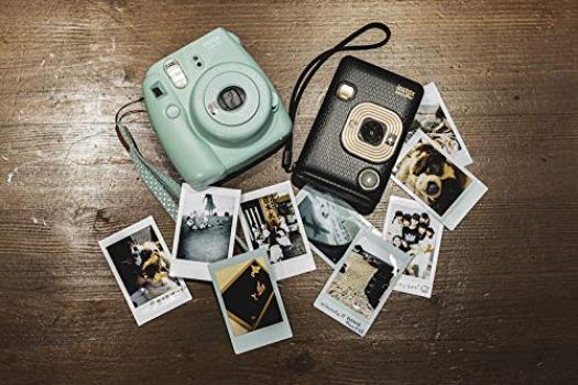 Фотоаппарат FUJIFILM Instax Mini8 Plus с функцией мгновенной печати, объективом и оригинальной наплечной ручкой. Можно снимать с помощью ремня для макросъемки INS MINI 8PLUS MINT, 60 см.