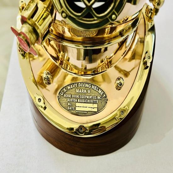 45.72 Cm Copper Brass Diving Helmet Mark V Deep Sea Scuba Divers Helmet With Wooden Base