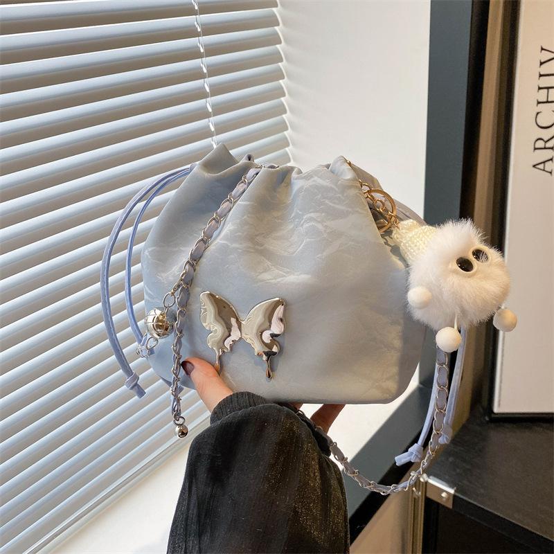 Летняя маленькая сумка женская новая высококлассная нишевая дизайнерская цепочка сумка-мессенджер модная сумка-ведро