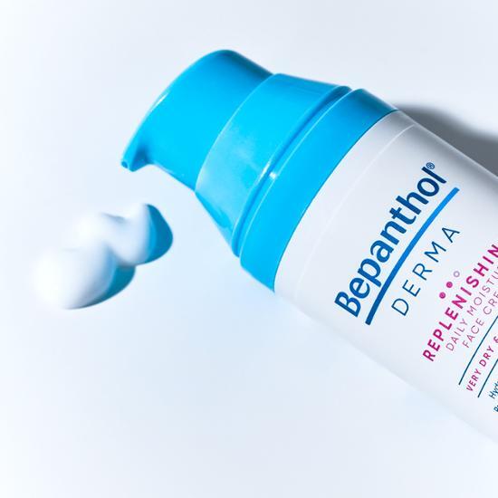 Bepanthol Derma Replenishing Ежедневный увлажняющий крем для лица 50 мл