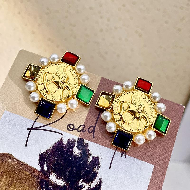 Классические серьги среднего размера для женщин и девочек с эмалью и цветком, серьги-клипсы, винтажные элегантные женские вечерние аксессуары для банкетов высокого класса, ювелирные изделия