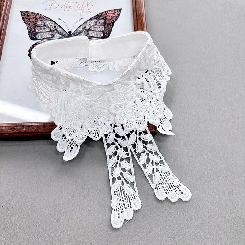 New Hollow Lace Embroidery Fake Collar For Women White Black False Detachable Collar Lapel Shirt Tie Necklace Clothes Accessory