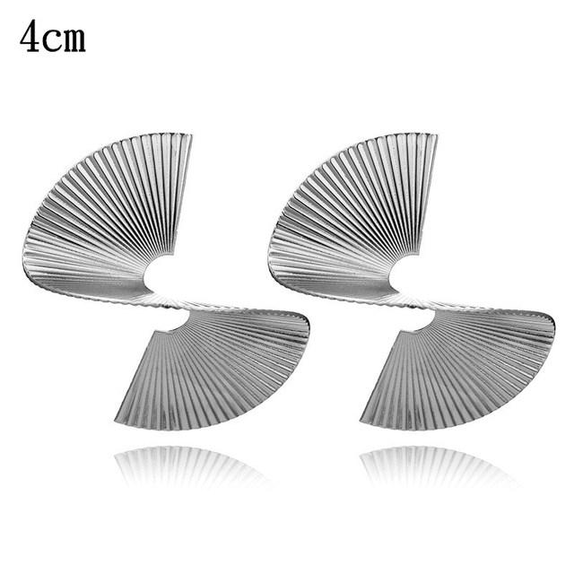 Новые нерегулярные геометрические спиральные серьги для женщин, преувеличенные металлические серьги-гвоздики в стиле панк, модные ювелирные изделия, эффектные серьги