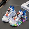 Милые светящиеся детские спортивные туфли 2025 весна новые для мальчиков и девочек средних и больших детей спортивные и повседневные сетчатые