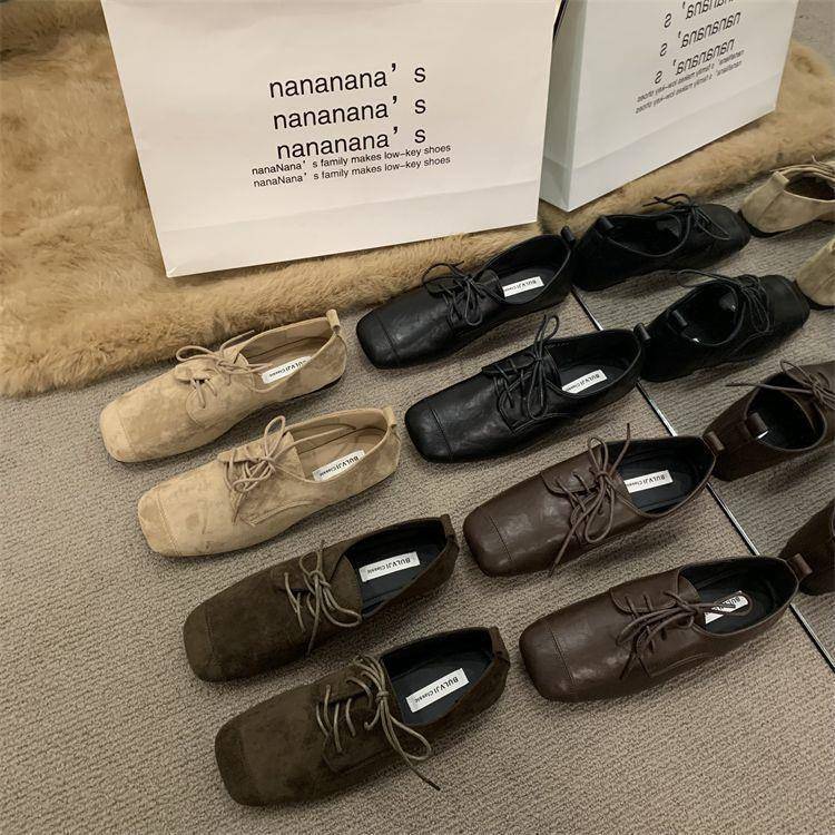 2025 новые корейские черные квадратный носок плоская подошва супермягкие удобные лоферы женские на шнуровке зарубежные универсальные маленькие кожаные туфли