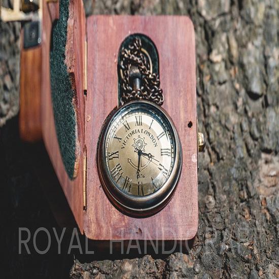 Стильные карманные часы Victorian Brass London 1876 Steampunk Chain Battery с деревянной коробкой