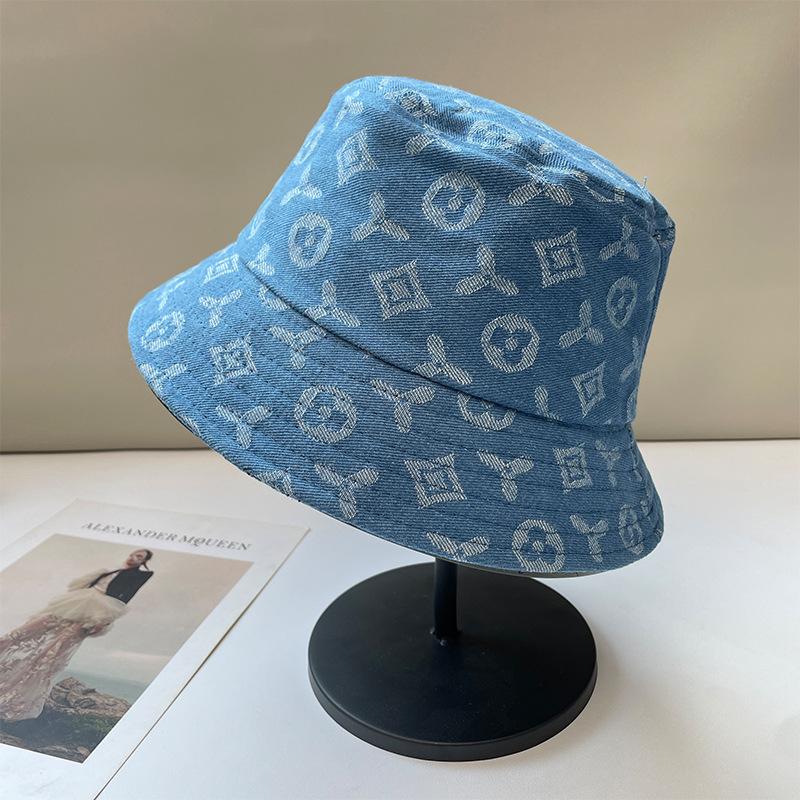 Джинсовая панама в японском стиле с принтом для женщин на весну и лето. Универсальная панама-ведро в корейском стиле, подчеркивающая черты лица. Солнцезащитная шляпа-ведро.