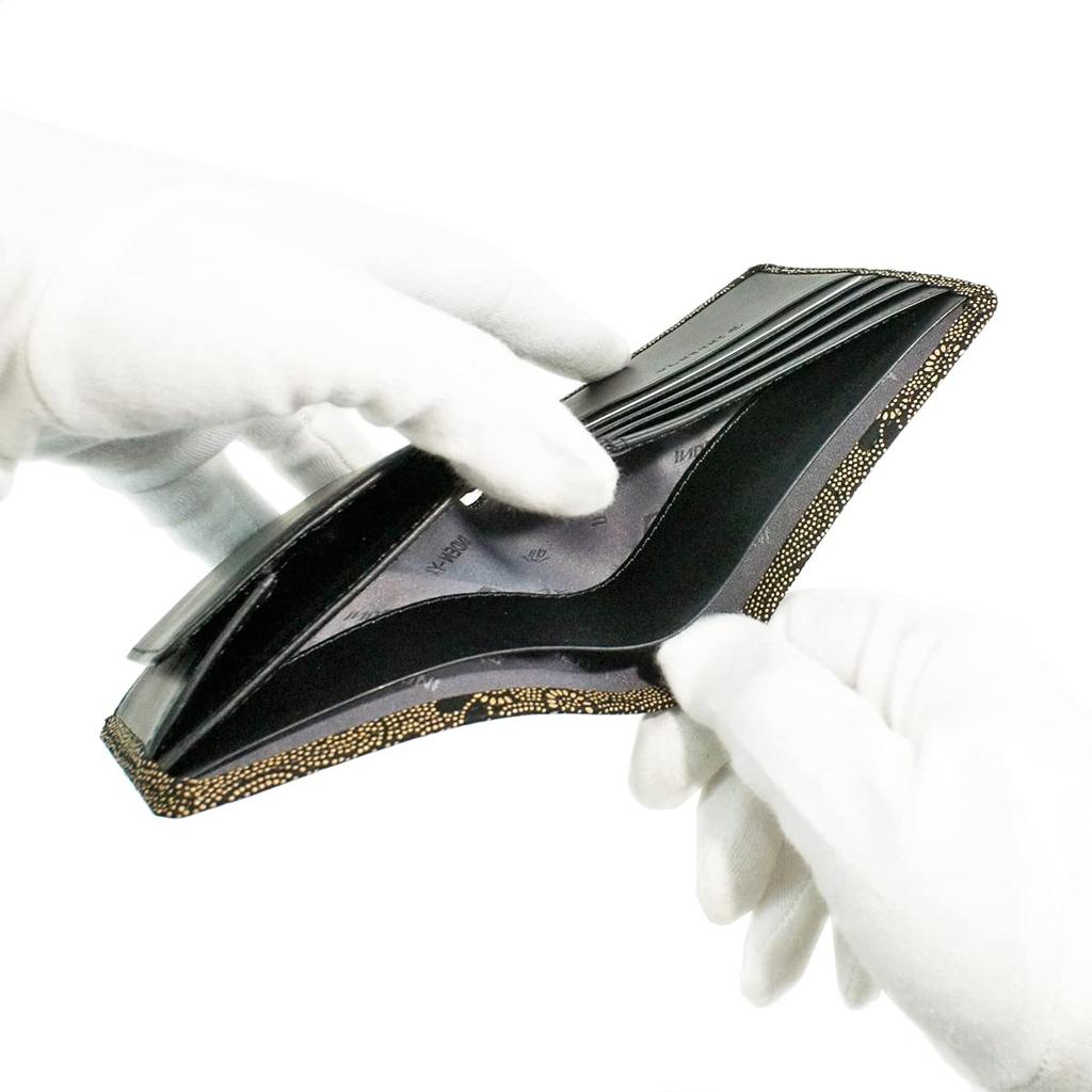 [Inden-ya] Кошелек бифолд Инден с маленьким отделением для купюр и кошельком для монет в форме коробки, кожа оленя, черный с белым лаком, хризантема