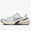 Nike V2K Run Унисекс Технологичные Кроссовки Summit White Pure Platinum Metallic Silver 23,0 см