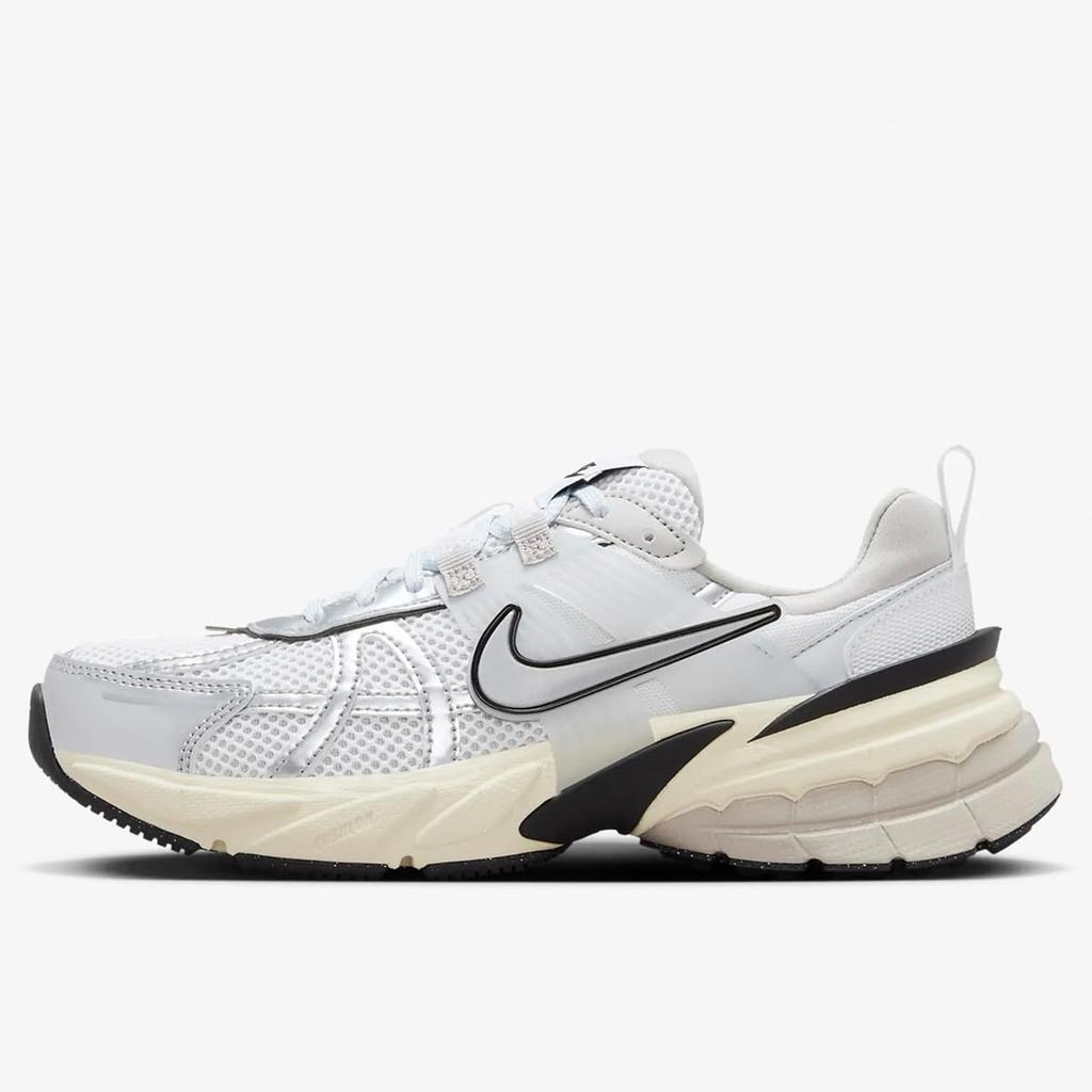 Nike V2K Run Унисекс Технологичные Кроссовки Summit White Pure Platinum Metallic Silver 23,0 см