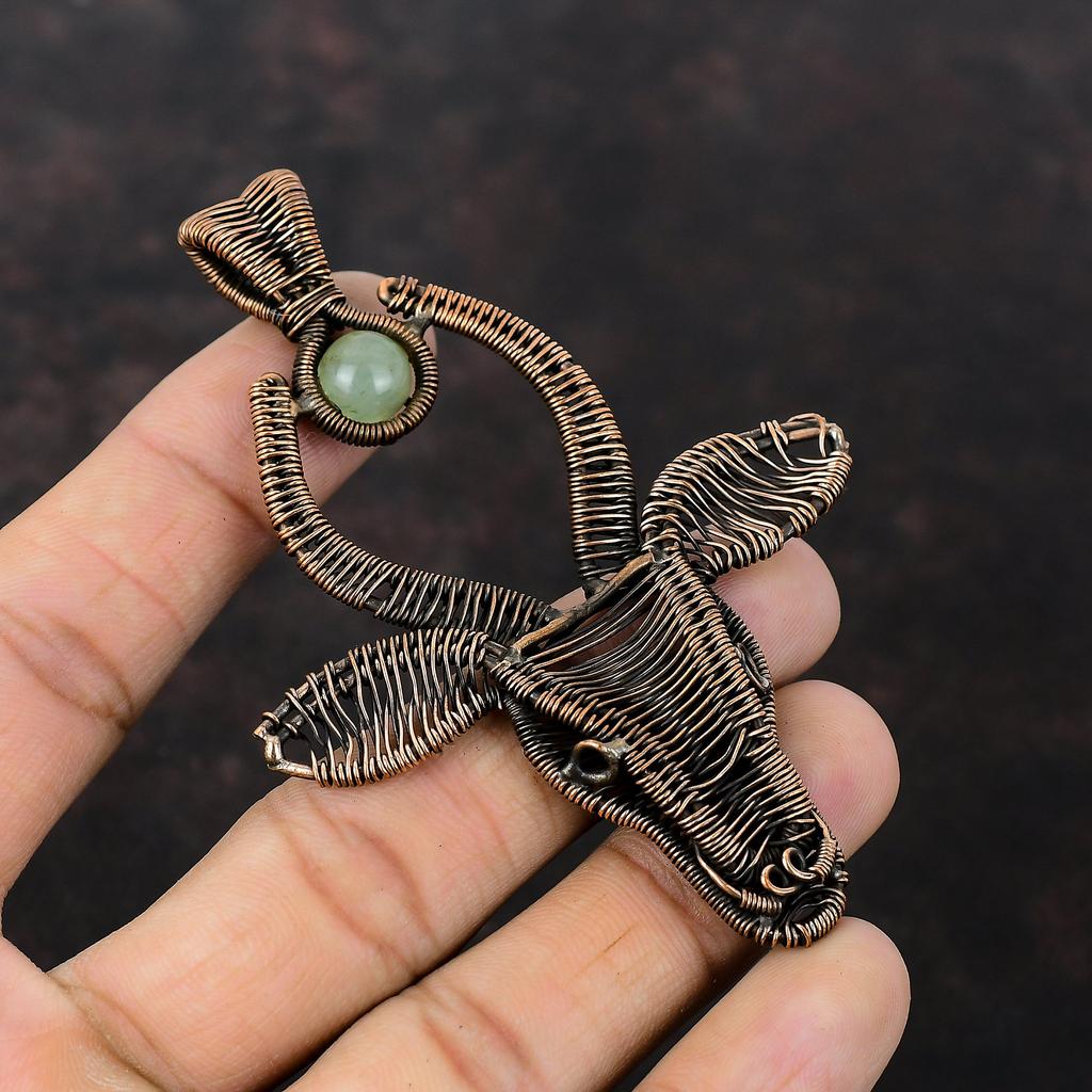 Кулон из зеленого авантюрина, обернутый медной проволокой, кулон, ювелирные изделия ручной работы, кулон с драгоценным камнем, медные украшения для подарка, очень красивый кулон с бычьим лицом