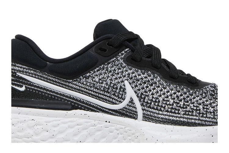 Women's Sneakers Nike ZoomX Invincible Run Flyknit White Black (Women's) White/Black/White