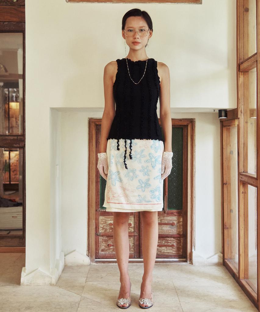 CENTAUR.KR Ribbed Frill Sleeveless Top_Black