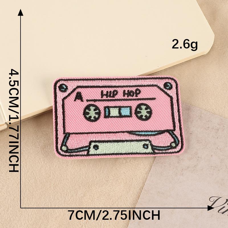 Вышитая нашивка на ткани с изображением мультфильма: Аксессуары для одежды, обуви и сумок своими руками