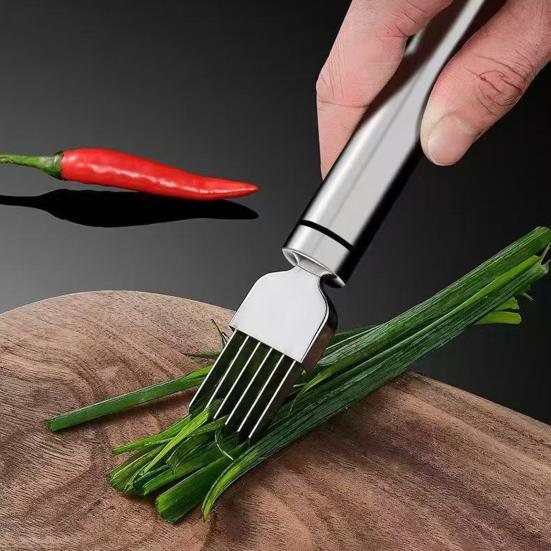 Луковица-резак из нержавеющей стали с несколькими лезвиями и защитным чехлом, эргономичная ручка. Эффективный кухонный инструмент для домашнего приготовления пищи.