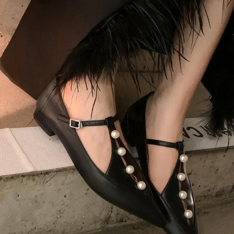 Элегантные ретро туфли на плоской подошве женские весенние новые женские сандалии на низком каблуке с пряжкой и острым носком для повседневных прогулок женская обувь