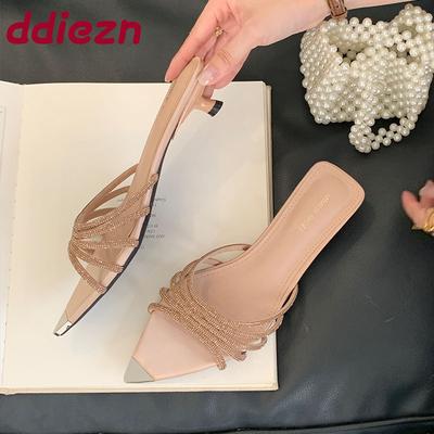 Мода Мода Остроносые Женские Шлепанцы на Низком Каблуке Обувь Роскошные Стразы Женские Шлепанцы на Каблуке Женские Шлепанцы Сандалии Туфли-Лодочки