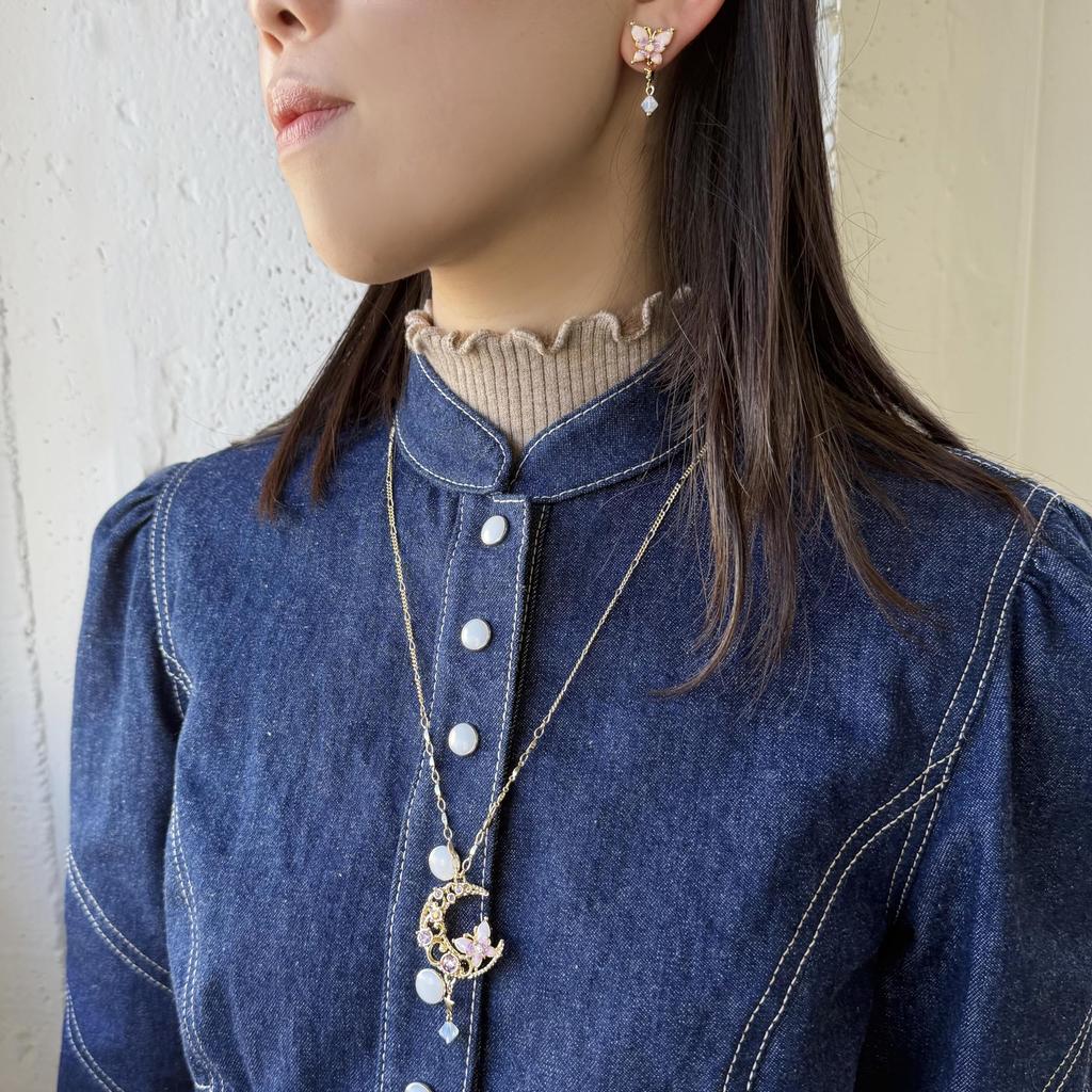 Ожерелье с мотивом бабочки и полумесяца SAXN049760XP [Anna Sui]