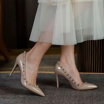 Модная обувь для женщин. Женские туфли на высоком каблуке. Лидер продаж. Офисные и карьерные туфли с заклепками. Сексуальные туфли с острым носком для женщин.